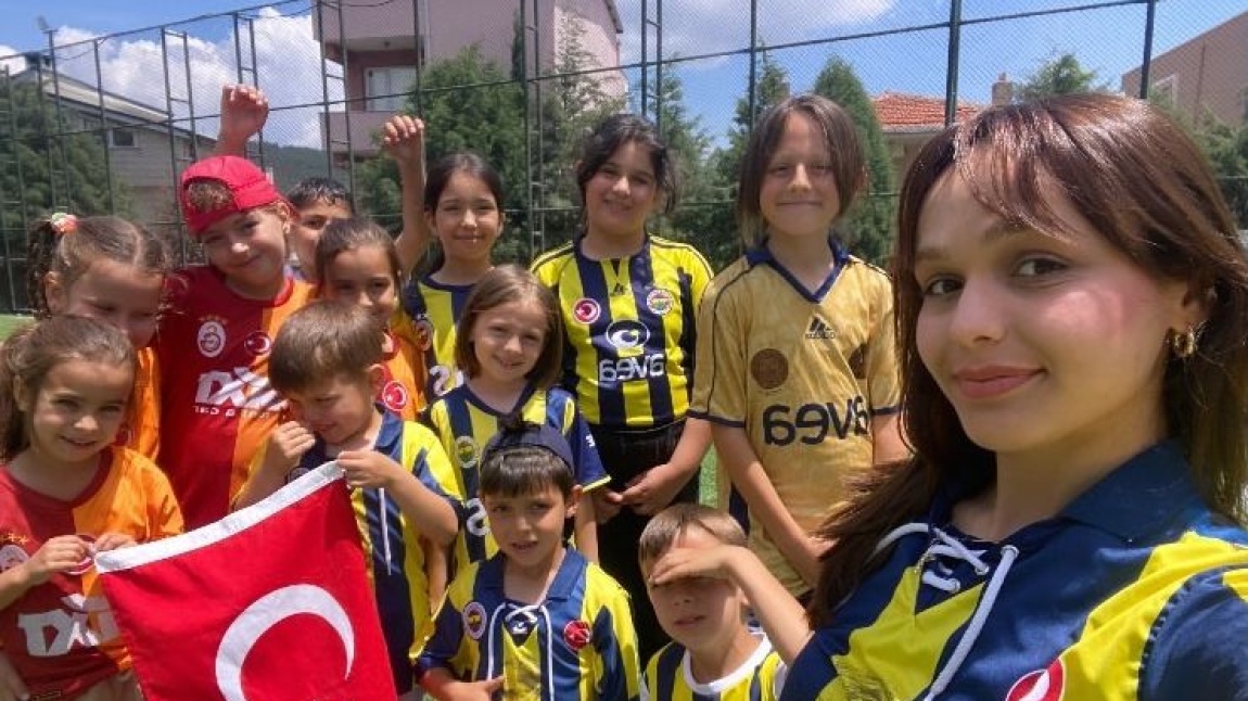 Sene sonu etkinlikleri kapsamında futbol maçı düzenledik.